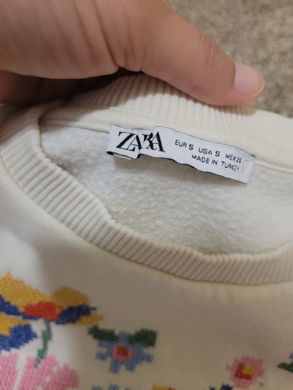 Zara Cream Floral Embroidered Crewneck Sweater Sweatshirt Size S - Picture 5 of 6